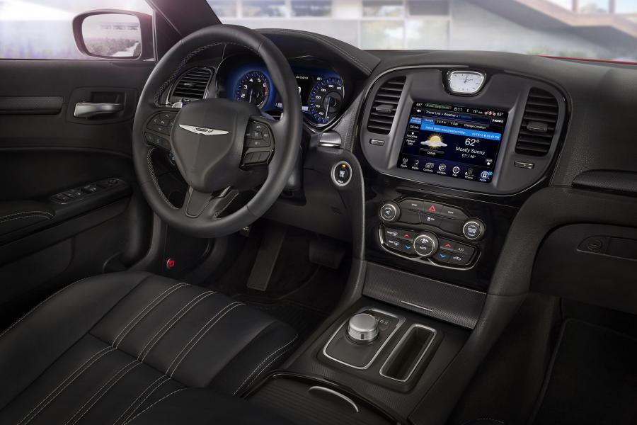  Chrysler 300C S 2015 года  (фото 25 из 59)